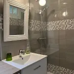 Petite Maison Avec Jardin Au Centre Du Village