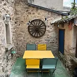 Apartament Petite Maison Avec Jardin Au Centre Du Village *