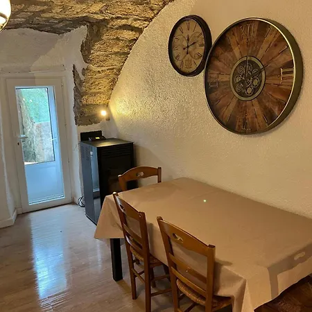 Petite Maison Avec Jardin Au Centre Du Village Appartement *