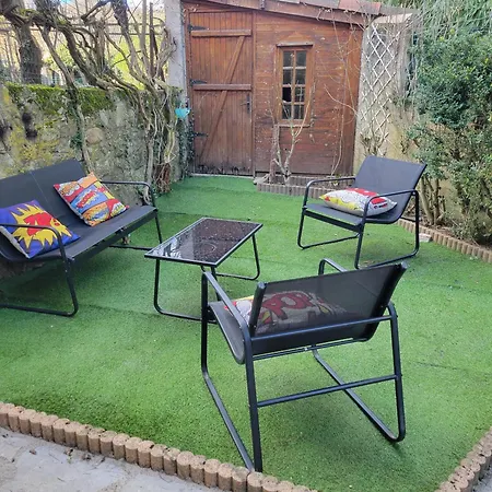 Appartement Petite Maison Avec Jardin Au Centre Du Village Nant