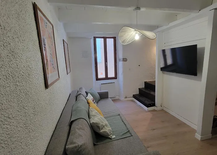 Petite Maison Avec Jardin Au Centre Du Village Appartement Nant