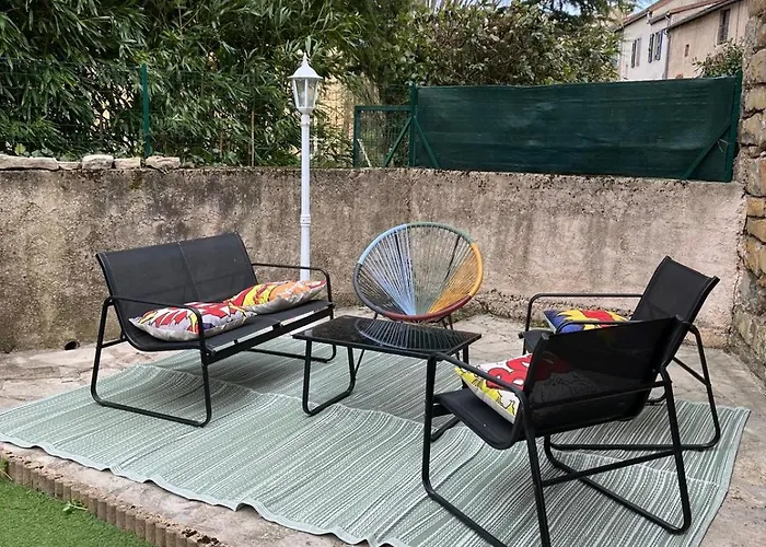 Petite Maison Avec Jardin Au Centre Du Village Appartement Nant